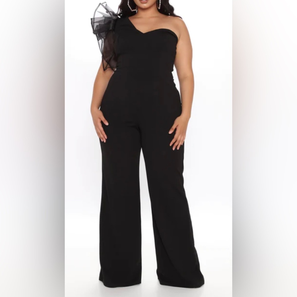 Black wide leg jumpsuit..Never worn..2X